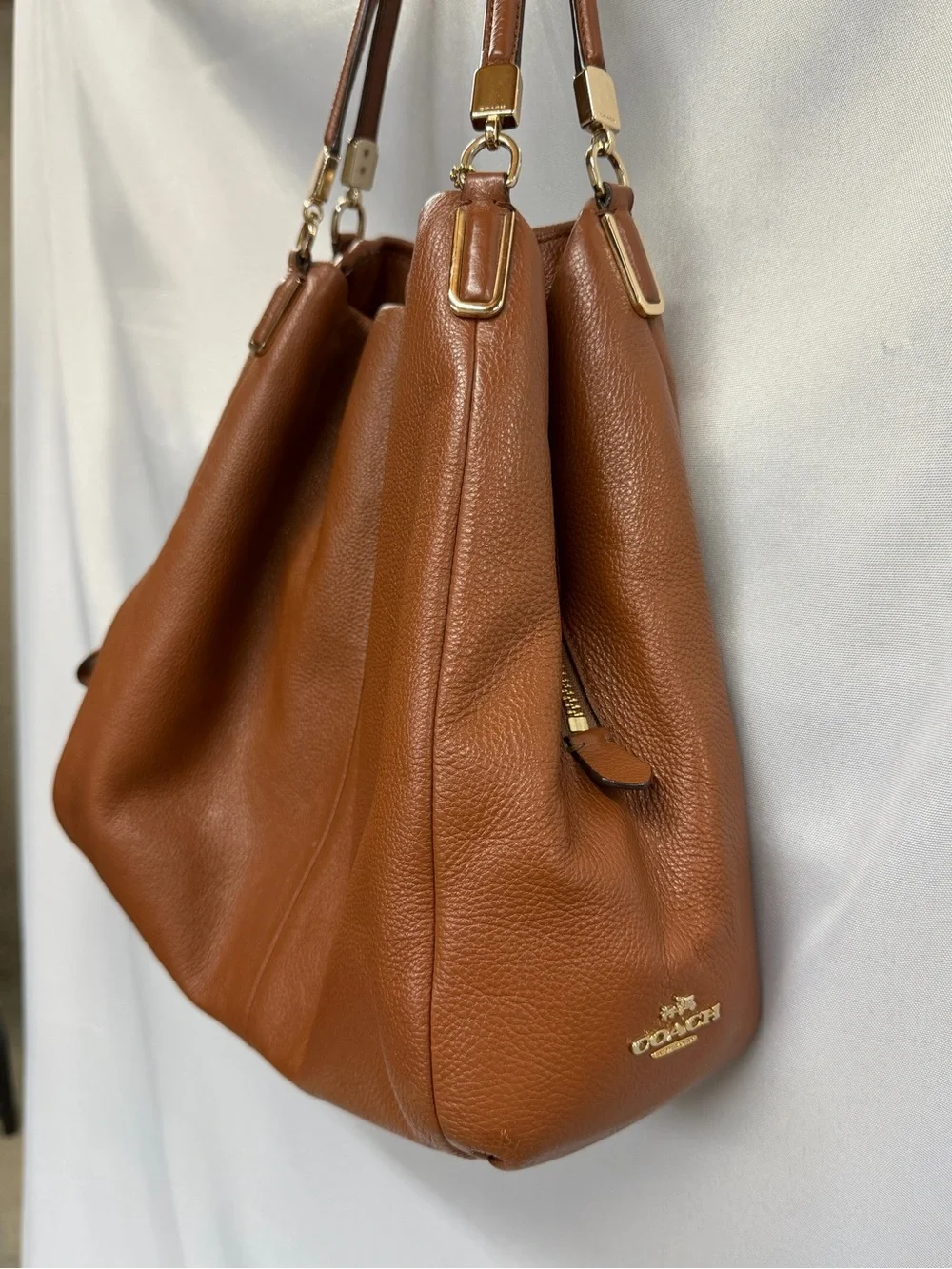 Coach spacious brown